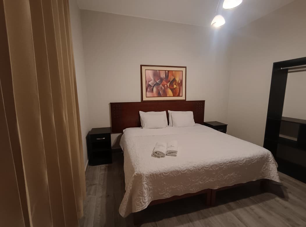 Habitación King — cama king size amplia